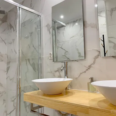 Martim Moniz - By Lu Holidays