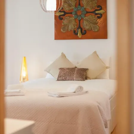 Martim Moniz - By Lu Holidays Lisboa