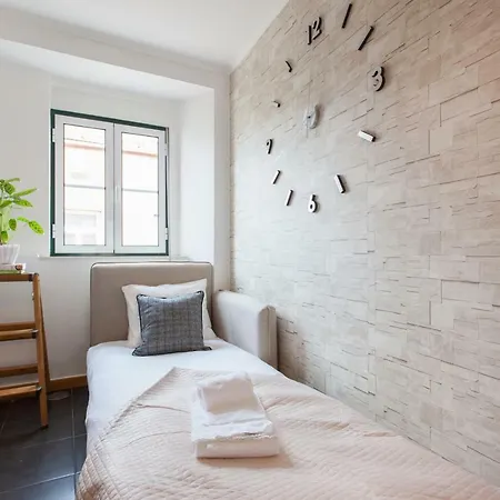 Martim Moniz - By Lu Holidays