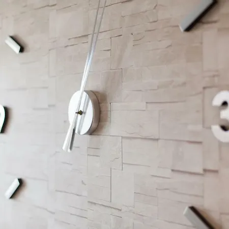 Martim Moniz - By Lu Holidays * Lisboa